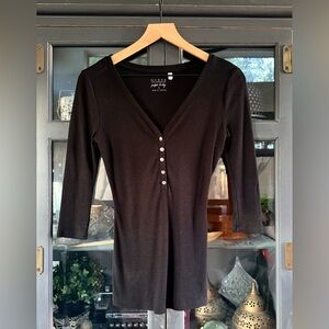 Guess Perfect Henley - S - Black - EUC